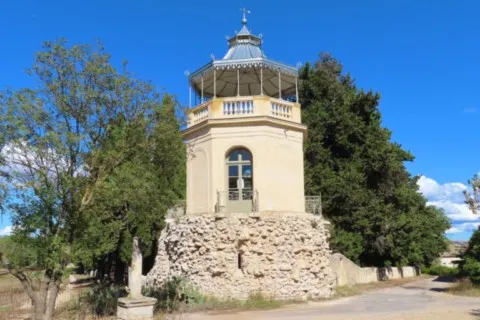 Castries Fondespierre Cadenet